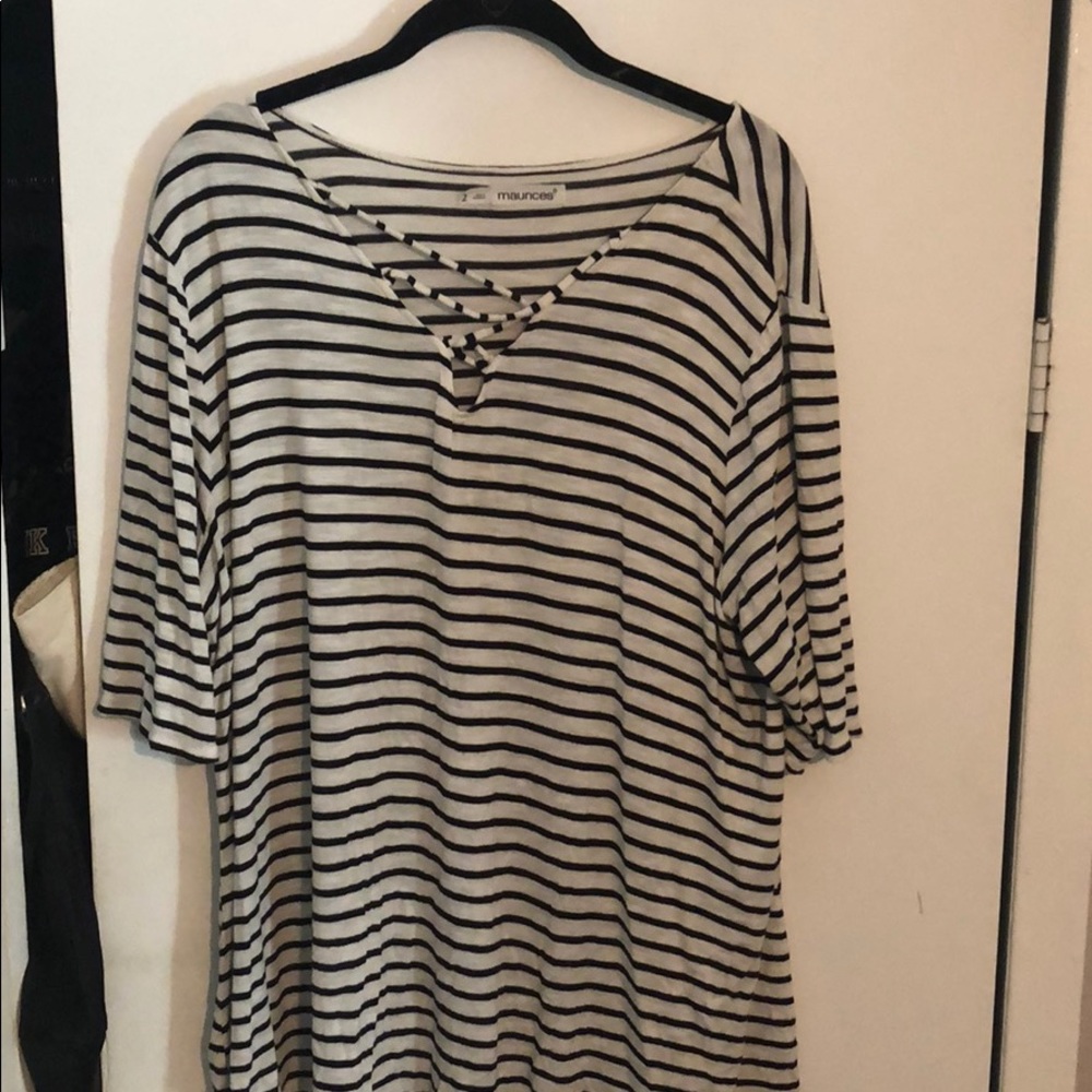 Maurice’s size 2x stripped shirt with neck detail
